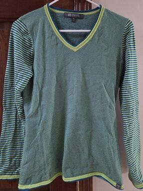 Title Nine Striped V-Neck Long Sleeve Top in Lime & Teal, S
